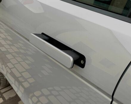 Серый Ленд Ровер Рендж Ровер Эвок, объемом двигателя 2 л и пробегом 180 тыс. км за 35555 $, фото 4 на Automoto.ua