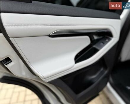 Серый Ленд Ровер Рендж Ровер Эвок, объемом двигателя 2 л и пробегом 65 тыс. км за 42700 $, фото 48 на Automoto.ua