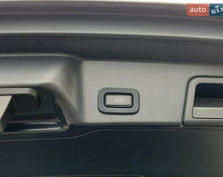 Серый Ленд Ровер Рендж Ровер Эвок, объемом двигателя 2 л и пробегом 180 тыс. км за 35555 $, фото 32 на Automoto.ua