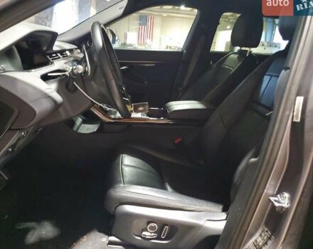 Сірий Ленд Ровер Рендж Ровер Евок, об'ємом двигуна 2 л та пробігом 63 тис. км за 9500 $, фото 6 на Automoto.ua