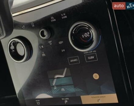 Серый Ленд Ровер Рендж Ровер Эвок, объемом двигателя 2 л и пробегом 180 тыс. км за 35555 $, фото 54 на Automoto.ua