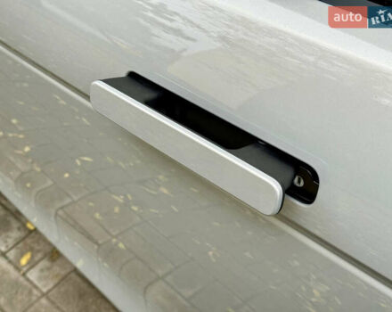 Сірий Ленд Ровер Рендж Ровер Евок, об'ємом двигуна 1.5 л та пробігом 28 тис. км за 39500 $, фото 44 на Automoto.ua