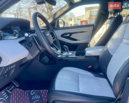 Сірий Ленд Ровер Рендж Ровер Евок, об'ємом двигуна 2 л та пробігом 25 тис. км за 42400 $, фото 20 на Automoto.ua