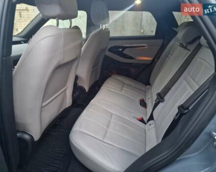 Серый Ленд Ровер Рендж Ровер Эвок, объемом двигателя 2 л и пробегом 70 тыс. км за 45000 $, фото 3 на Automoto.ua