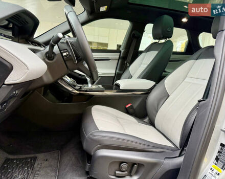 Сірий Ленд Ровер Рендж Ровер Евок, об'ємом двигуна 1.5 л та пробігом 28 тис. км за 39500 $, фото 21 на Automoto.ua