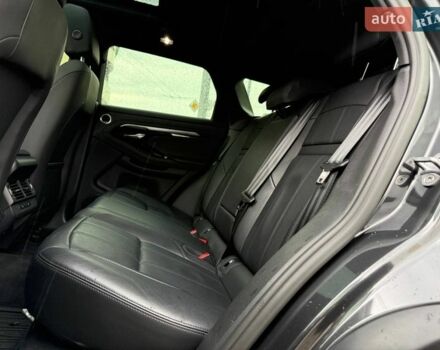 Серый Ленд Ровер Рендж Ровер Эвок, объемом двигателя 2 л и пробегом 9 тыс. км за 49990 $, фото 9 на Automoto.ua