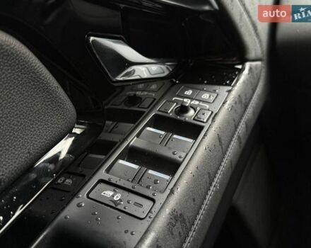 Серый Ленд Ровер Рендж Ровер Эвок, объемом двигателя 2 л и пробегом 9 тыс. км за 49990 $, фото 16 на Automoto.ua