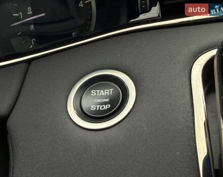 Серый Ленд Ровер Рендж Ровер Эвок, объемом двигателя 2 л и пробегом 9 тыс. км за 49990 $, фото 27 на Automoto.ua