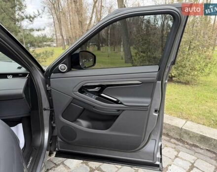 Серый Ленд Ровер Рендж Ровер Эвок, объемом двигателя 2 л и пробегом 37 тыс. км за 47999 $, фото 99 на Automoto.ua