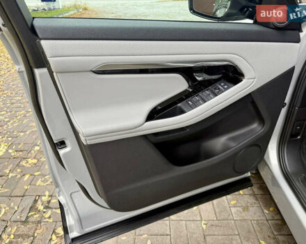 Сірий Ленд Ровер Рендж Ровер Евок, об'ємом двигуна 1.5 л та пробігом 28 тис. км за 39500 $, фото 22 на Automoto.ua