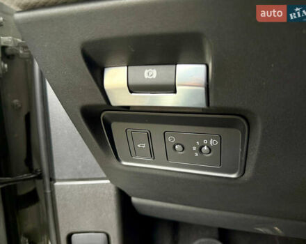 Сірий Ленд Ровер Рендж Ровер Евок, об'ємом двигуна 1.5 л та пробігом 28 тис. км за 39500 $, фото 45 на Automoto.ua