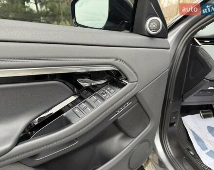 Серый Ленд Ровер Рендж Ровер Эвок, объемом двигателя 2 л и пробегом 37 тыс. км за 47999 $, фото 63 на Automoto.ua