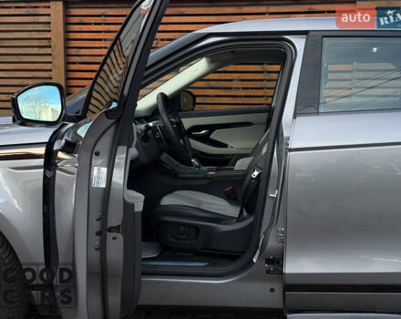 Сірий Ленд Ровер Рендж Ровер Евок, об'ємом двигуна 2 л та пробігом 36 тис. км за 54000 $, фото 19 на Automoto.ua