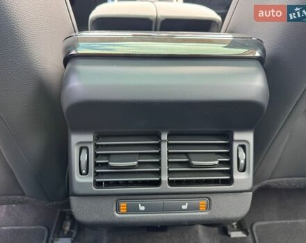 Сірий Ленд Ровер Рендж Ровер Евок, об'ємом двигуна 2 л та пробігом 25 тис. км за 54900 $, фото 26 на Automoto.ua