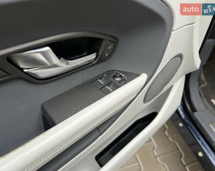 Синий Ленд Ровер Рендж Ровер Эвок, объемом двигателя 2 л и пробегом 198 тыс. км за 11200 $, фото 47 на Automoto.ua