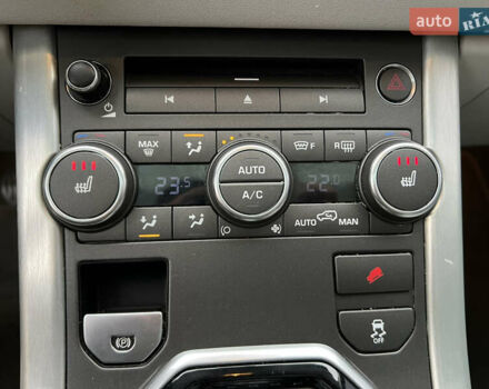 Синий Ленд Ровер Рендж Ровер Эвок, объемом двигателя 2 л и пробегом 198 тыс. км за 11200 $, фото 62 на Automoto.ua