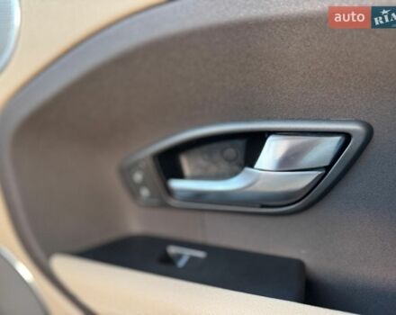 Синій Ленд Ровер Рендж Ровер Евок, об'ємом двигуна 2 л та пробігом 116 тис. км за 13999 $, фото 74 на Automoto.ua