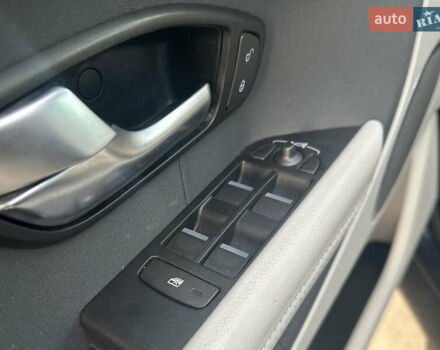 Синий Ленд Ровер Рендж Ровер Эвок, объемом двигателя 2 л и пробегом 156 тыс. км за 14499 $, фото 13 на Automoto.ua