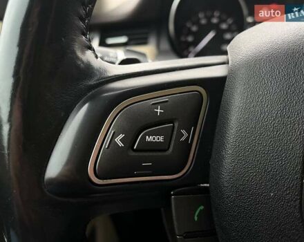 Синій Ленд Ровер Рендж Ровер Евок, об'ємом двигуна 2 л та пробігом 109 тис. км за 23990 $, фото 20 на Automoto.ua