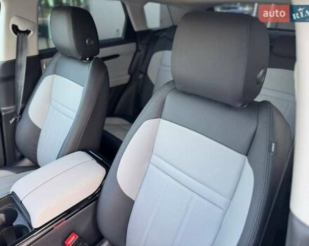 Синий Ленд Ровер Рендж Ровер Эвок, объемом двигателя 2 л и пробегом 2 тыс. км за 59794 $, фото 14 на Automoto.ua