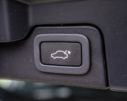 Зелений Ленд Ровер Рендж Ровер Евок, об'ємом двигуна 2 л та пробігом 94 тис. км за 25000 $, фото 63 на Automoto.ua