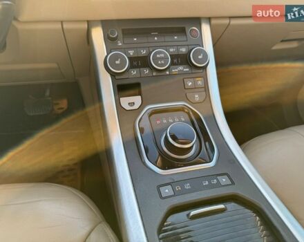 Зелений Ленд Ровер Рендж Ровер Евок, об'ємом двигуна 2 л та пробігом 146 тис. км за 17950 $, фото 17 на Automoto.ua