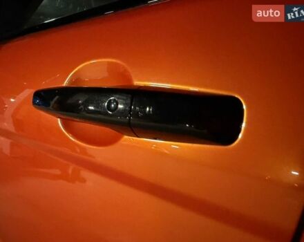 Помаранчевий Ленд Ровер Рендж Ровер Евок, об'ємом двигуна 2 л та пробігом 128 тис. км за 15000 $, фото 19 на Automoto.ua