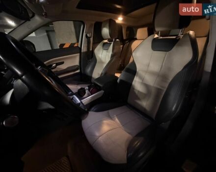 Помаранчевий Ленд Ровер Рендж Ровер Евок, об'ємом двигуна 2 л та пробігом 128 тис. км за 15000 $, фото 28 на Automoto.ua