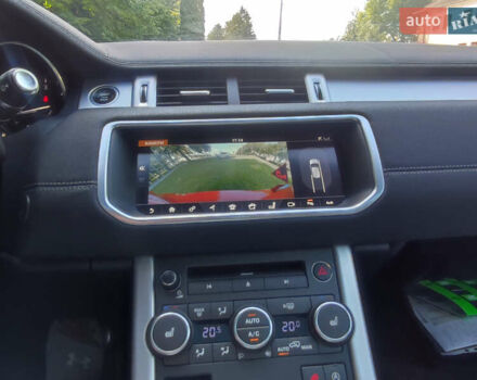 Помаранчевий Ленд Ровер Рендж Ровер Евок, об'ємом двигуна 2 л та пробігом 90 тис. км за 25950 $, фото 6 на Automoto.ua