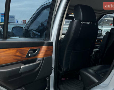 Белый Ленд Ровер Рендж Ровер Спорт, объемом двигателя 2.72 л и пробегом 260 тыс. км за 8900 $, фото 20 на Automoto.ua