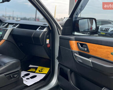 Белый Ленд Ровер Рендж Ровер Спорт, объемом двигателя 2.72 л и пробегом 260 тыс. км за 8900 $, фото 19 на Automoto.ua