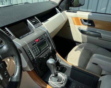 Білий Ленд Ровер Range Rover Sport, об'ємом двигуна 4.2 л та пробігом 100 тис. км за 8500 $, фото 8 на Automoto.ua