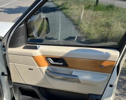 Білий Ленд Ровер Range Rover Sport, об'ємом двигуна 4.2 л та пробігом 100 тис. км за 8500 $, фото 16 на Automoto.ua