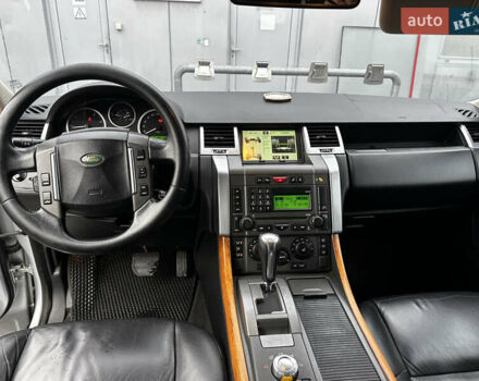 Белый Ленд Ровер Рендж Ровер Спорт, объемом двигателя 2.72 л и пробегом 264 тыс. км за 10000 $, фото 17 на Automoto.ua