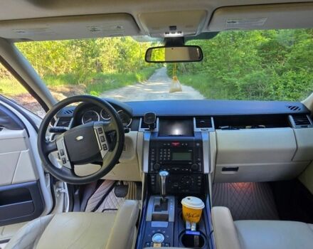 Білий Ленд Ровер Range Rover Sport, об'ємом двигуна 4.2 л та пробігом 206 тис. км за 9500 $, фото 12 на Automoto.ua