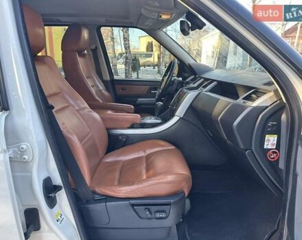 Белый Ленд Ровер Рендж Ровер Спорт, объемом двигателя 2.72 л и пробегом 280 тыс. км за 10800 $, фото 2 на Automoto.ua