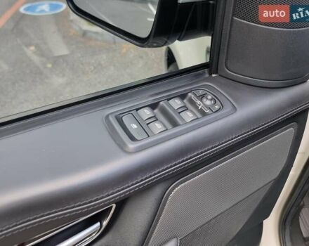 Білий Ленд Ровер Range Rover Sport, об'ємом двигуна 5 л та пробігом 204 тис. км за 16900 $, фото 37 на Automoto.ua