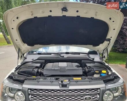 Білий Ленд Ровер Range Rover Sport, об'ємом двигуна 5 л та пробігом 204 тис. км за 16900 $, фото 82 на Automoto.ua