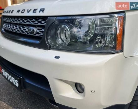 Білий Ленд Ровер Range Rover Sport, об'ємом двигуна 5 л та пробігом 204 тис. км за 16900 $, фото 9 на Automoto.ua