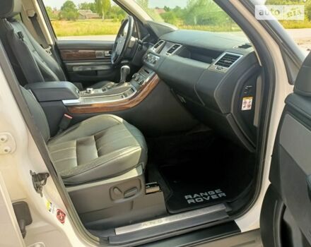 Білий Ленд Ровер Range Rover Sport, об'ємом двигуна 2.99 л та пробігом 176 тис. км за 15800 $, фото 16 на Automoto.ua