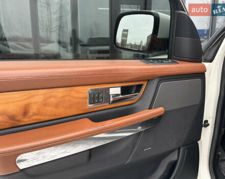 Білий Ленд Ровер Range Rover Sport, об'ємом двигуна 5 л та пробігом 171 тис. км за 12500 $, фото 33 на Automoto.ua