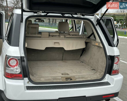 Білий Ленд Ровер Range Rover Sport, об'ємом двигуна 5 л та пробігом 120 тис. км за 13500 $, фото 32 на Automoto.ua
