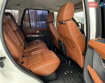 Білий Ленд Ровер Range Rover Sport, об'ємом двигуна 5 л та пробігом 171 тис. км за 12500 $, фото 31 на Automoto.ua