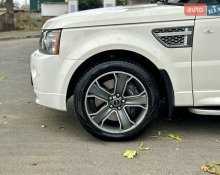 Білий Ленд Ровер Range Rover Sport, об'ємом двигуна 3 л та пробігом 208 тис. км за 15900 $, фото 3 на Automoto.ua