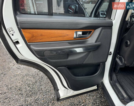 Белый Ленд Ровер Рендж Ровер Спорт, объемом двигателя 2.99 л и пробегом 320 тыс. км за 15000 $, фото 19 на Automoto.ua