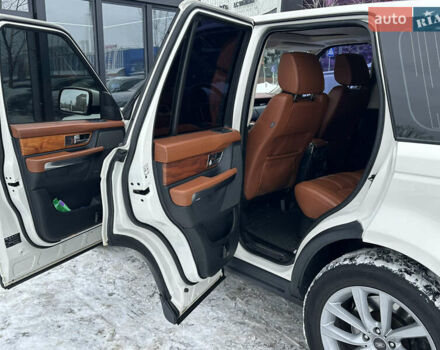 Білий Ленд Ровер Range Rover Sport, об'ємом двигуна 5 л та пробігом 171 тис. км за 12500 $, фото 20 на Automoto.ua