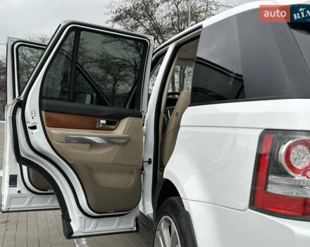 Білий Ленд Ровер Range Rover Sport, об'ємом двигуна 5 л та пробігом 120 тис. км за 13500 $, фото 35 на Automoto.ua