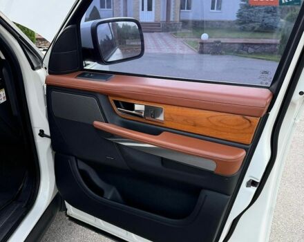 Білий Ленд Ровер Range Rover Sport, об'ємом двигуна 5 л та пробігом 180 тис. км за 10600 $, фото 17 на Automoto.ua