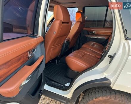 Білий Ленд Ровер Range Rover Sport, об'ємом двигуна 5 л та пробігом 171 тис. км за 16000 $, фото 19 на Automoto.ua