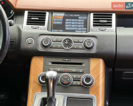 Білий Ленд Ровер Range Rover Sport, об'ємом двигуна 5 л та пробігом 171 тис. км за 12500 $, фото 24 на Automoto.ua